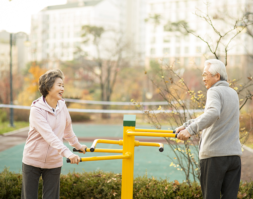 건강하다고 느끼는 지금!  건강 검진을 통해 평생 건강을 실천하세요